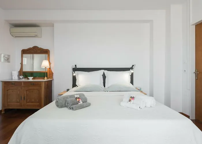 Penthouse Ena Апартаменты Каламата