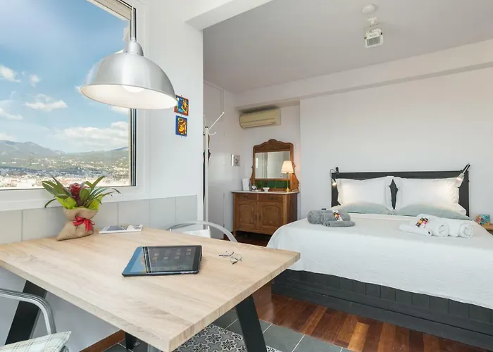 Penthouse Ena * Καλαμάτα